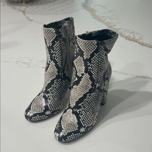 Aldo Snakeskin Pattern Ankle Boots | 6